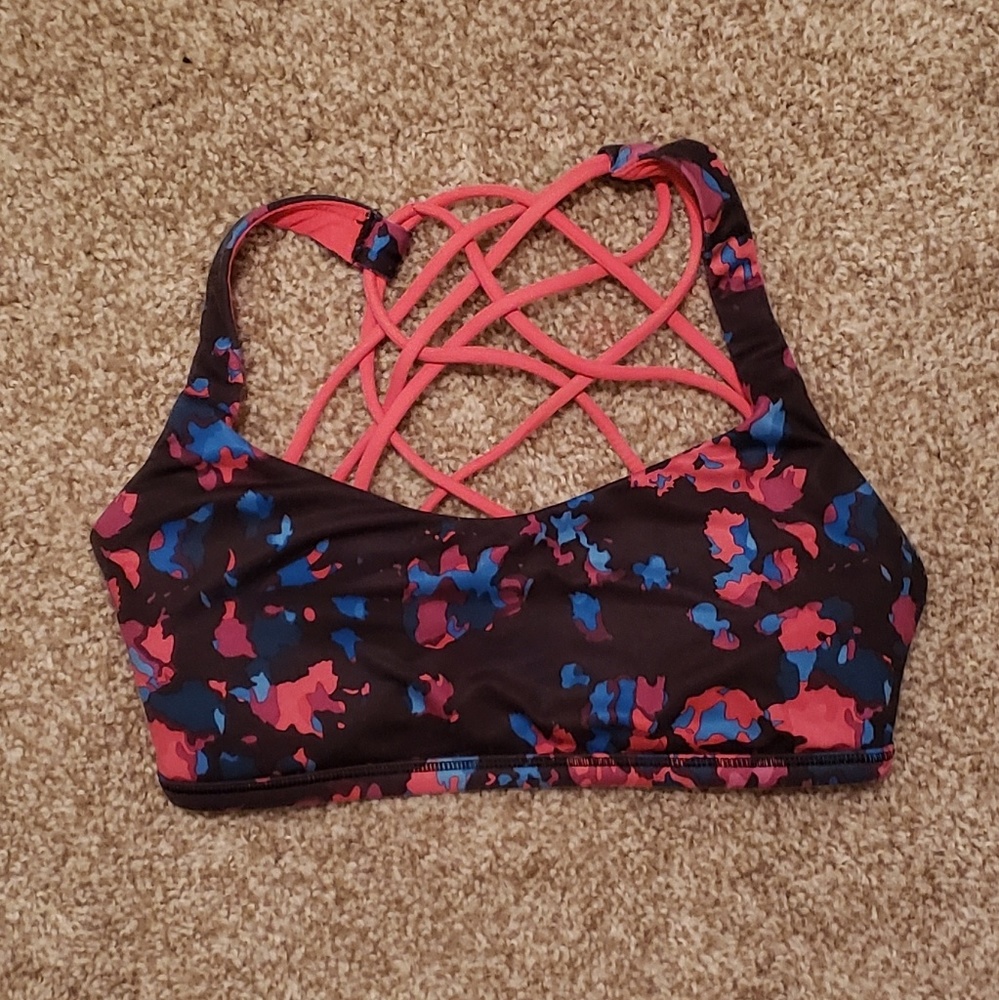 Lululemon Free To Be Sports Bra